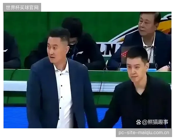 老将弗格末节独得12分,其关键发挥扑灭浙江广厦反扑希望。 老将弗格末节独得12分,其关键发挥扑灭浙江广厦反扑希望。